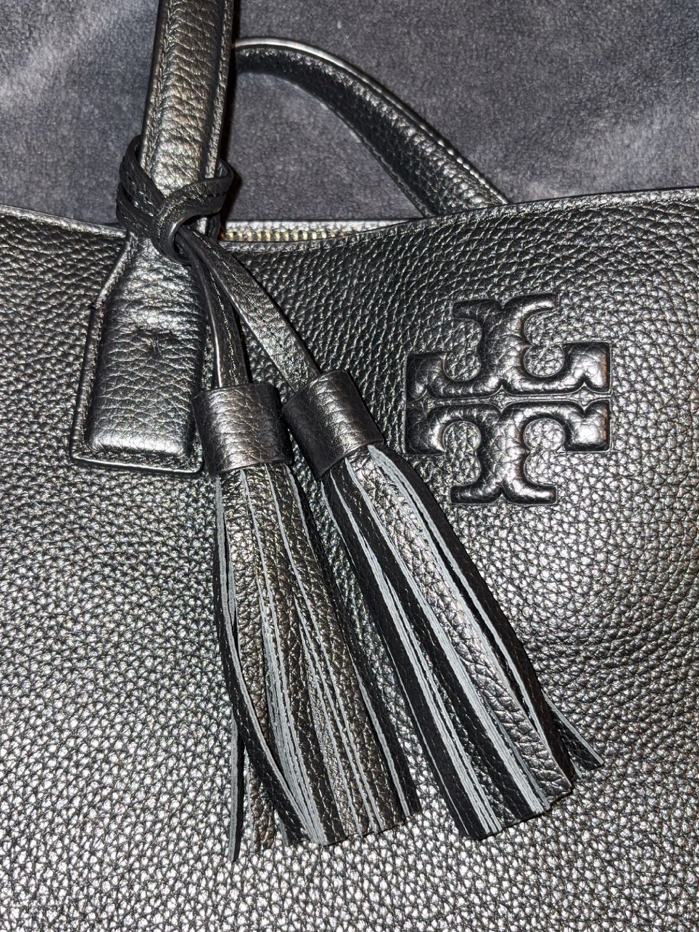 tory burch black pebbled leather thea hand bag - Picture 4 of 14